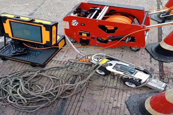 莲花CCTV管道检测机器人